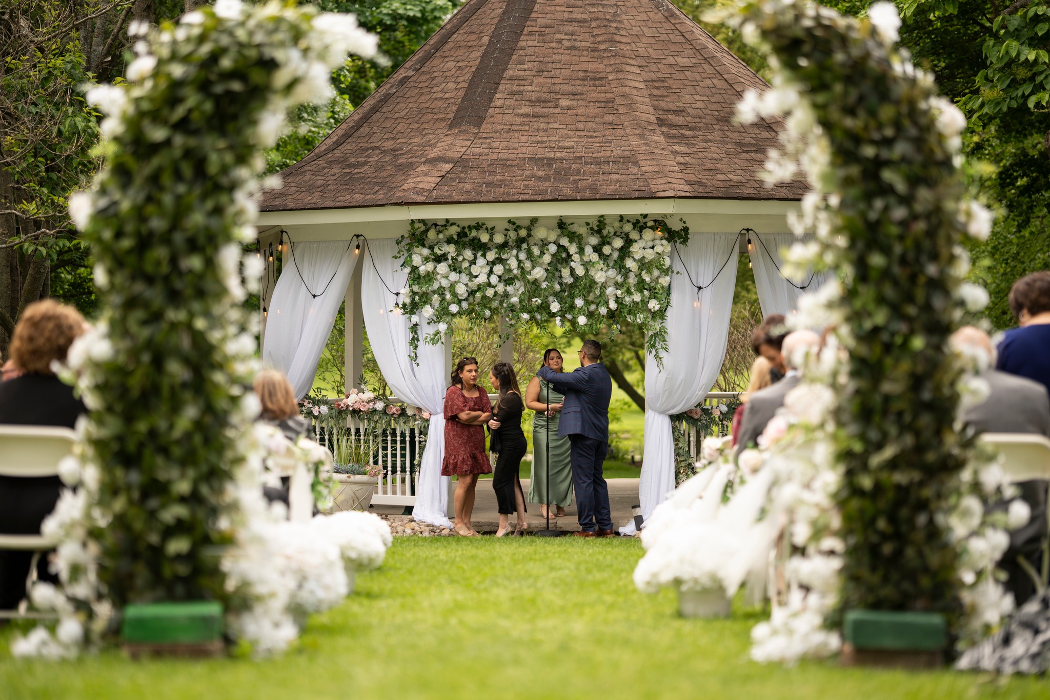 Outdoor Wedding Ceremony Venues in Upstate NY: A Complete Guide to Garden &amp; Gazebo Settings